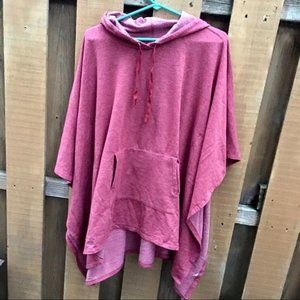 Cuddl Duds Comfortwear Poncho shawl hoodie red nwot